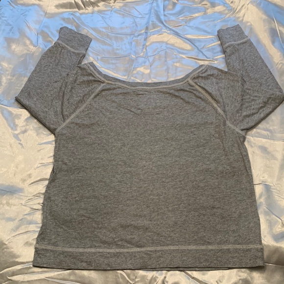 🌹 VINTAGE Hollister •  Super Soft Gray Casual Shirt - Picture 2 of 6